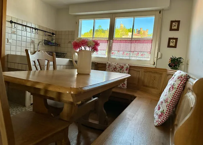 Appartement Mit Schlossblick Bei Offenburg *